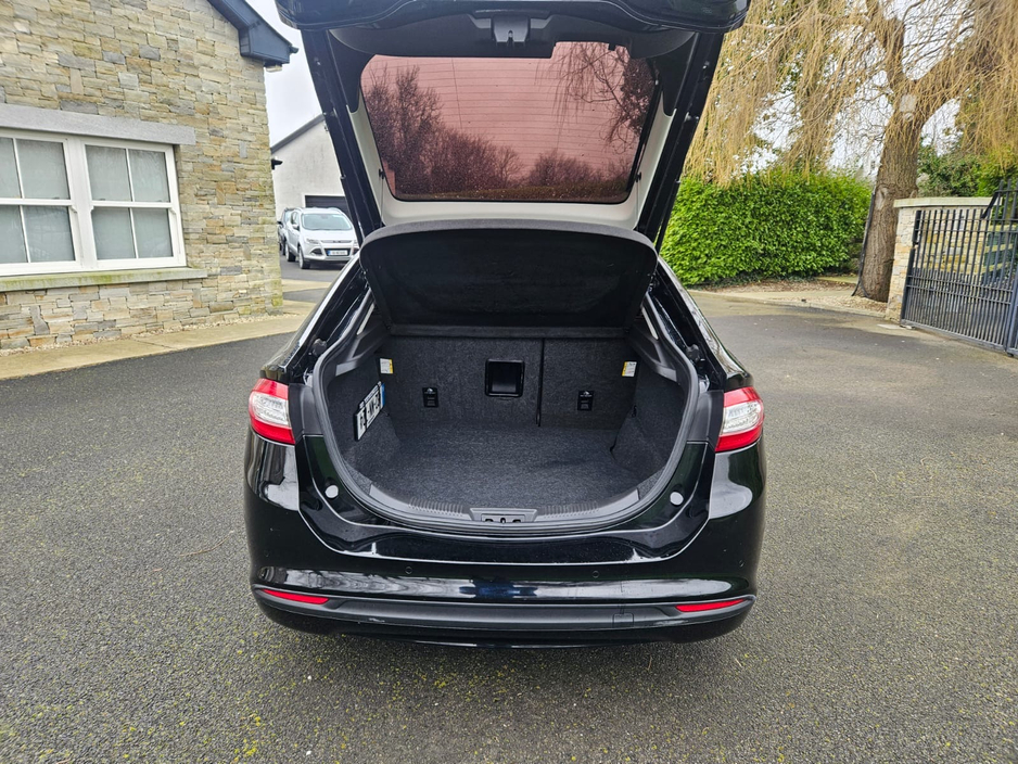 2018 Ford Mondeo - image 8