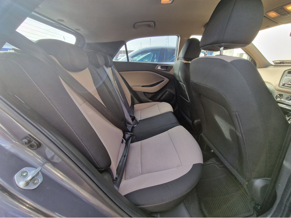 2015 Hyundai i20 - image 29