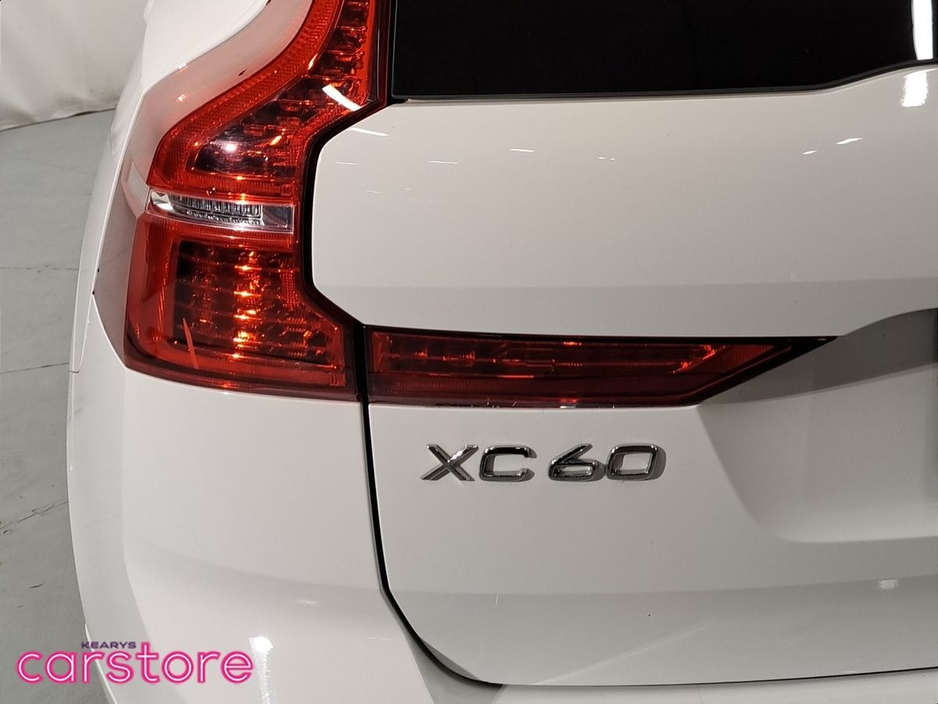 2021 Volvo XC60 PHEV T6 (340hp) Inscription Exp AWD €42,890