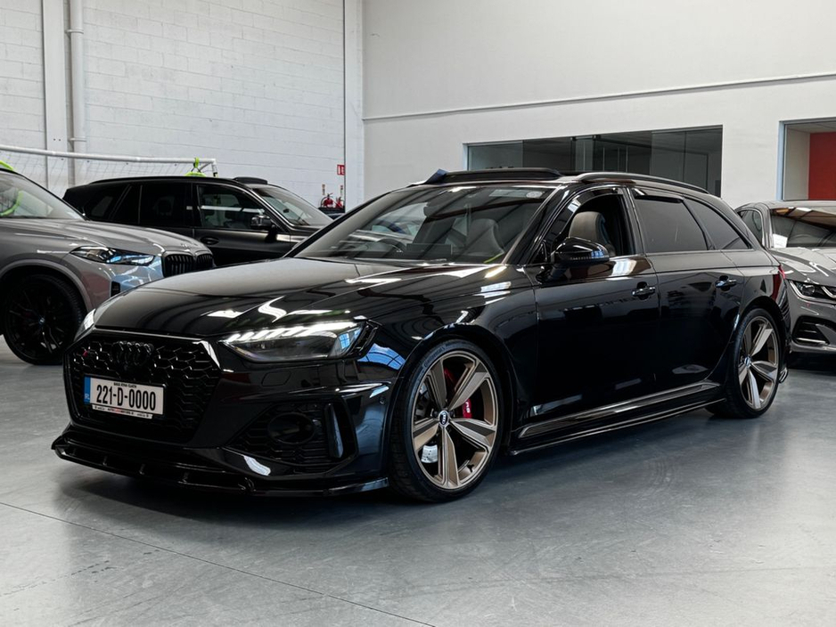 2022 Audi RS4 - image 39