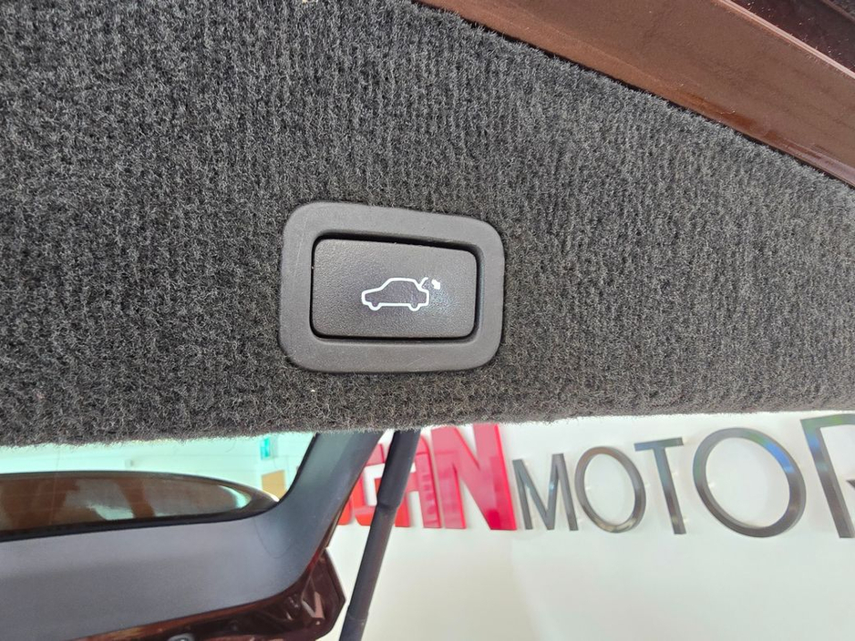 2014 Volvo XC60 - image 19