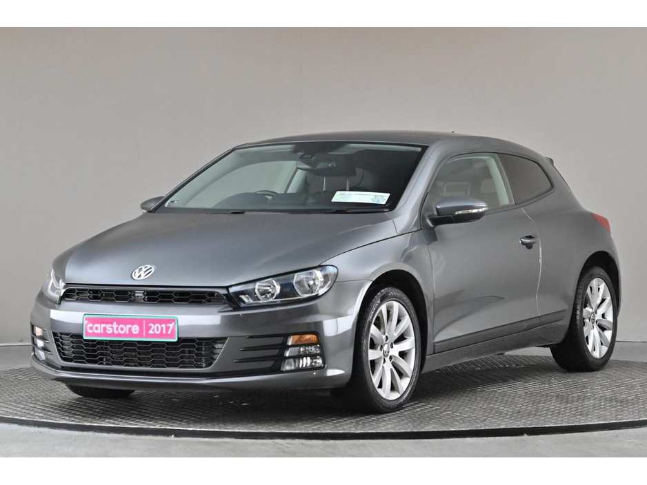 2017 Volkswagen Scirocco - image 3