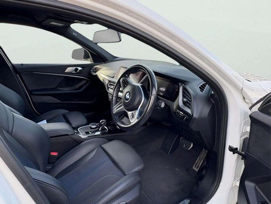 2020 BMW 1 Series - image 14