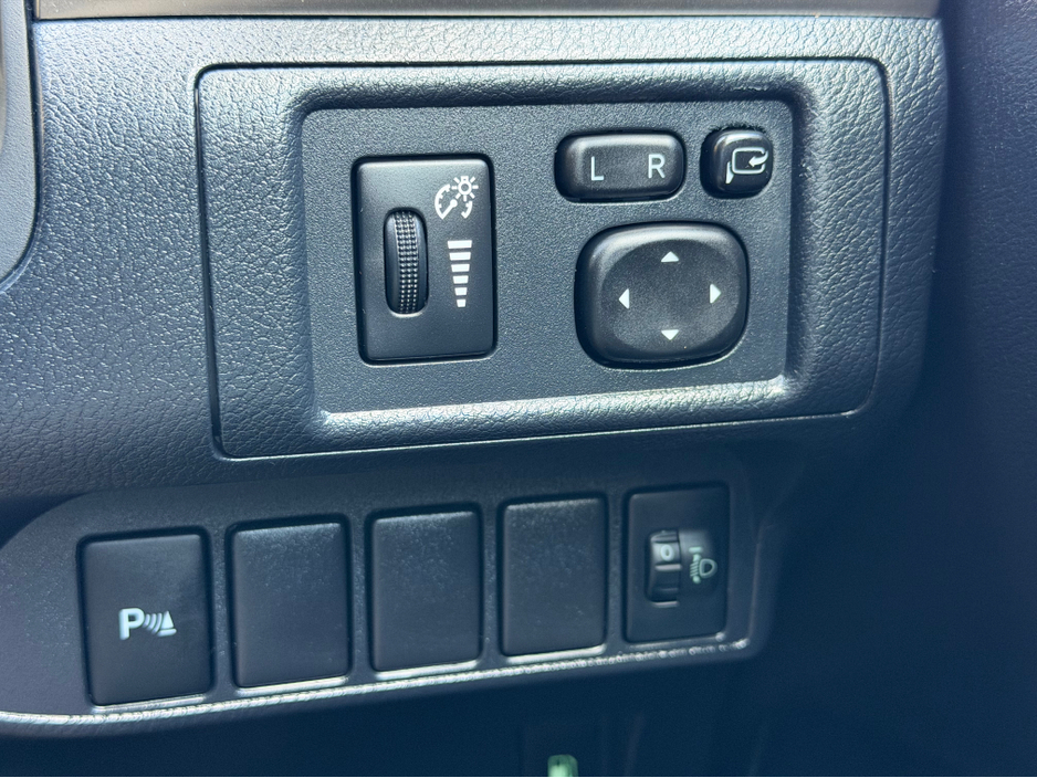 2016 Lexus CT 200 h - image 31