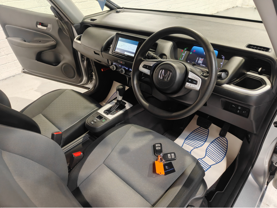 2020 Honda Fit - image 12