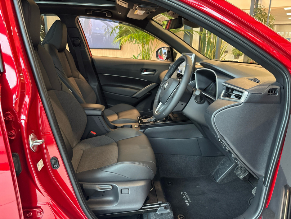 2026 Toyota Corolla Cross - image 12