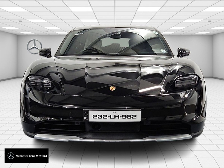 2023 Porsche Taycan - image 7