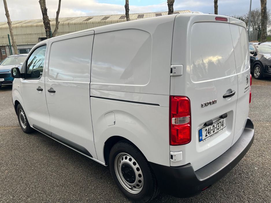 2024 Peugeot Expert - image 4