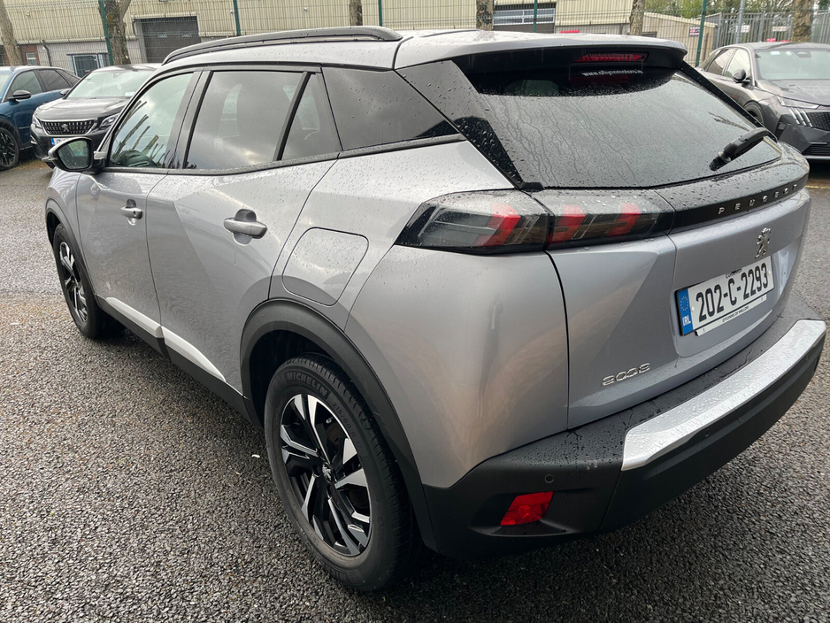 2020 Peugeot 2008 - image 4