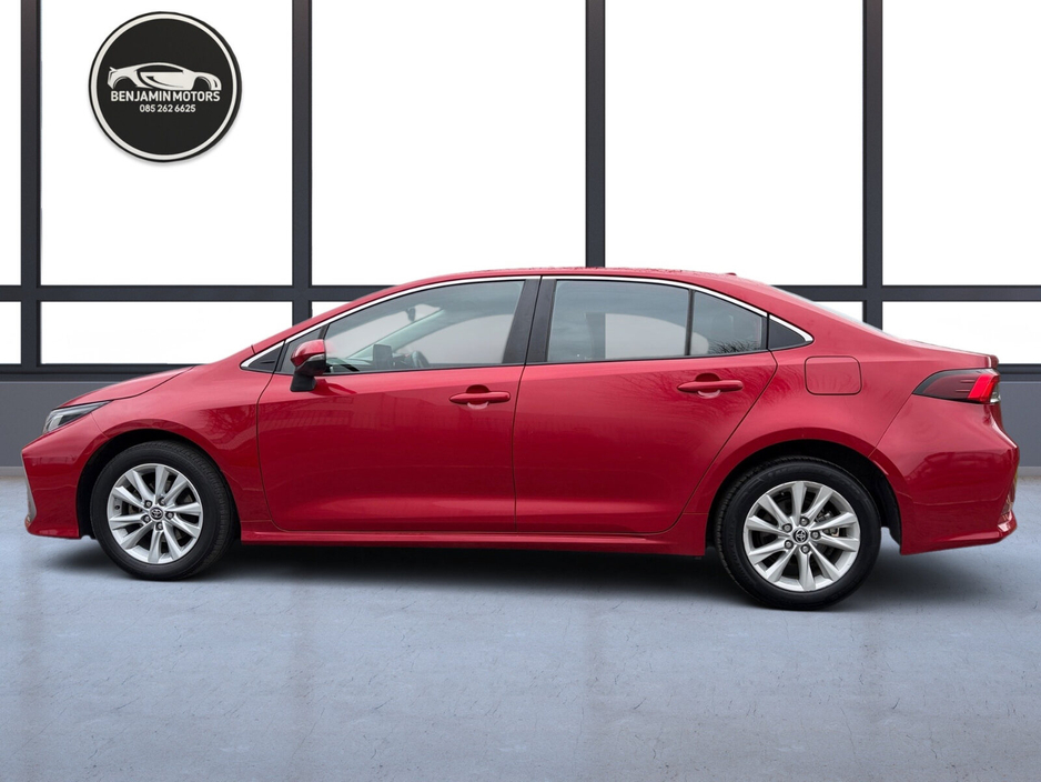 2023 Toyota Corolla - image 7