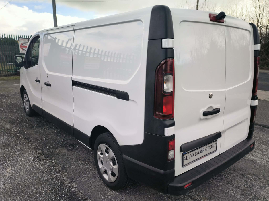 2018 Renault Trafic - image 5