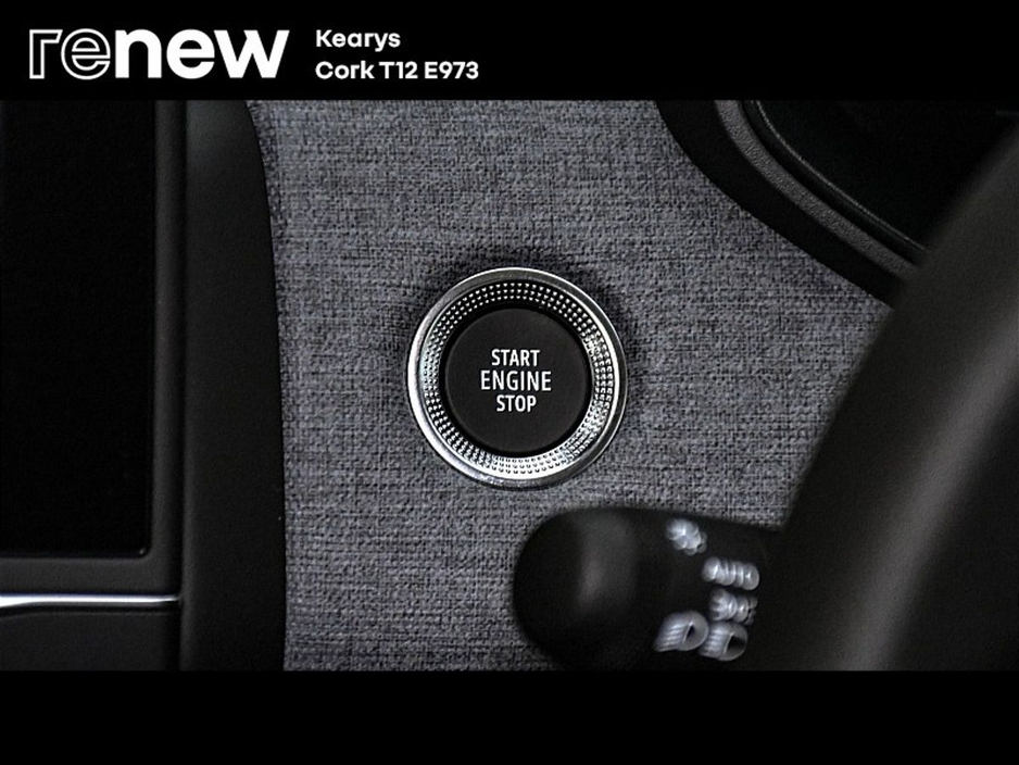 2025 Renault Clio - image 18