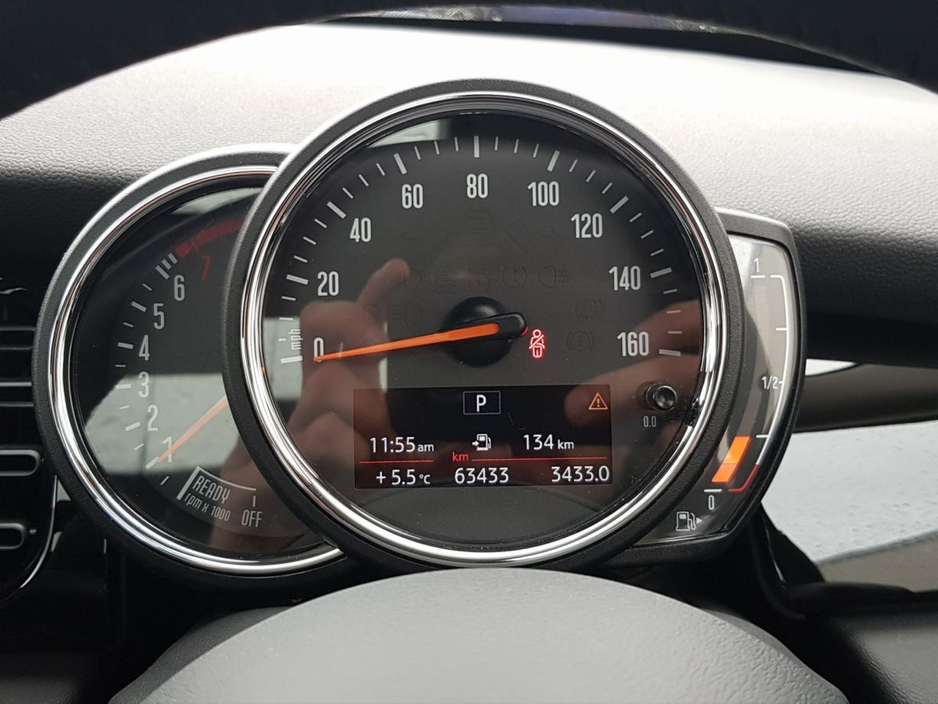 2023 MINI Hatch - image 9