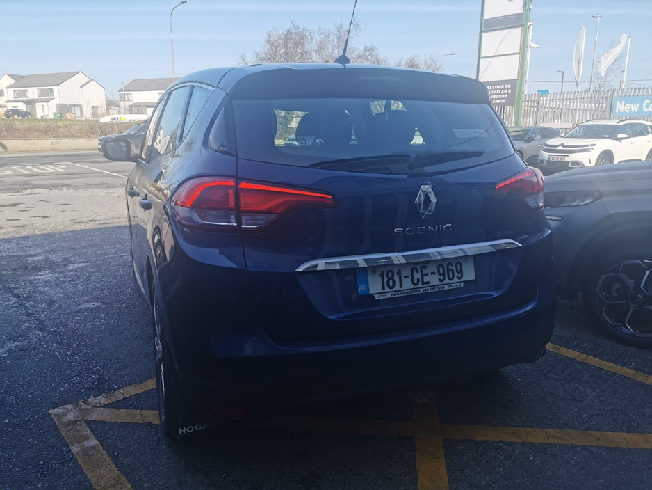 2018 Renault Scenic - image 6