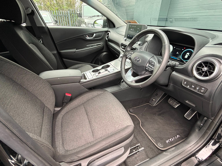2022 Hyundai Kona Executive EV 39kWh Auto €18,990