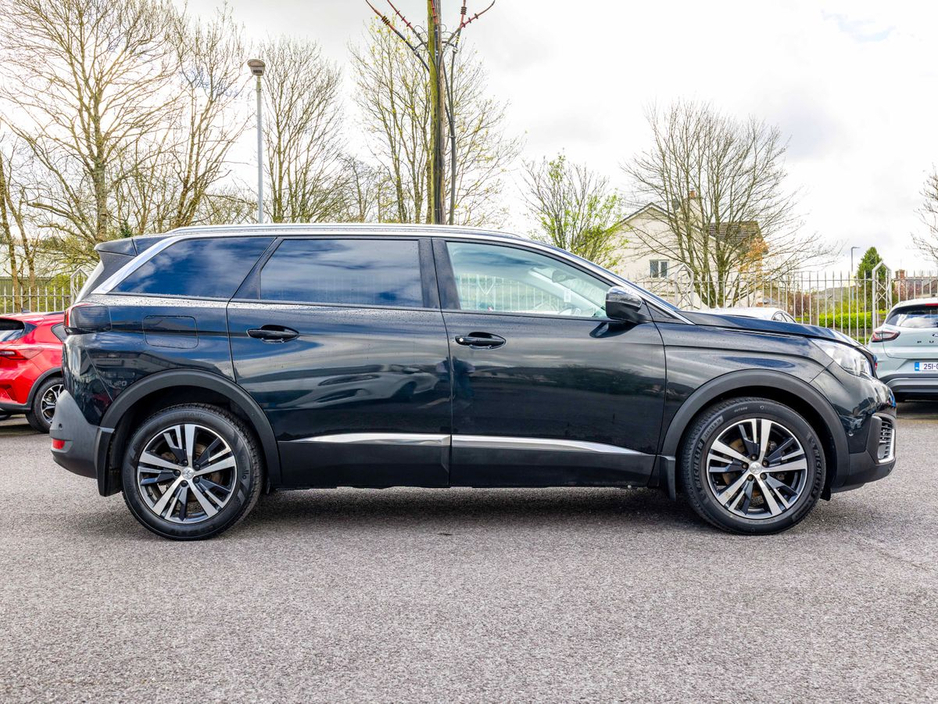 2019 Peugeot 5008 - image 21