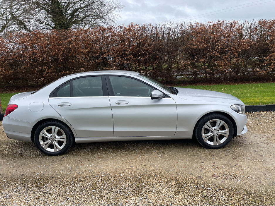 2016 Mercedes-Benz C Class - image 4