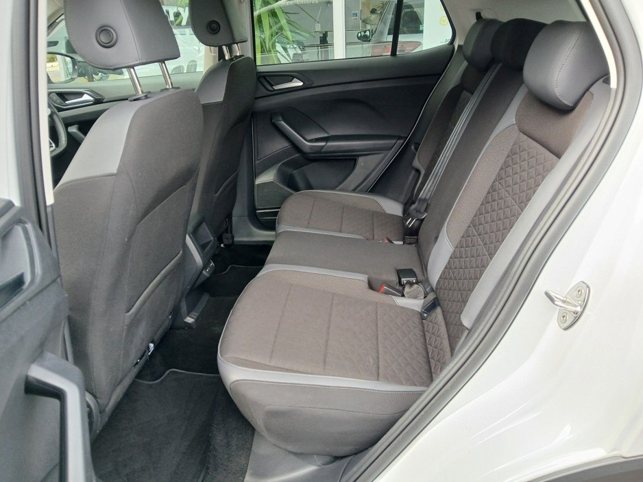 2023 Volkswagen T-Cross - image 17