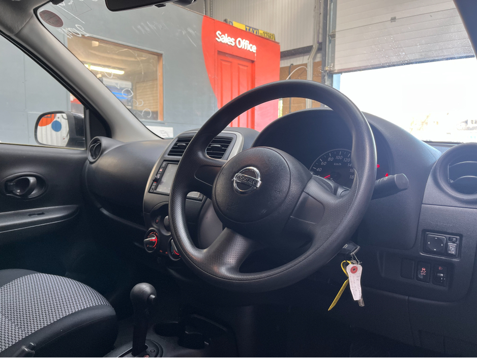 2018 Nissan March - image 8