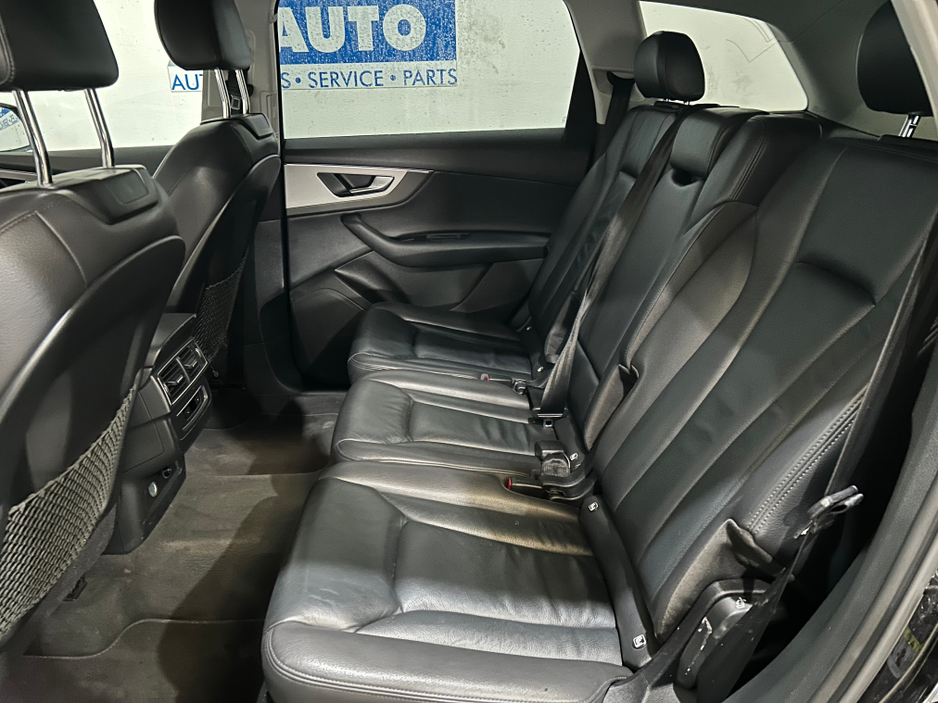 2018 Audi Q7 - image 9