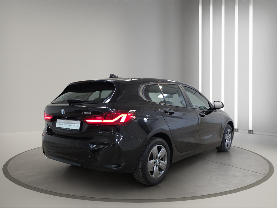 2020 BMW 1 Series - image 12