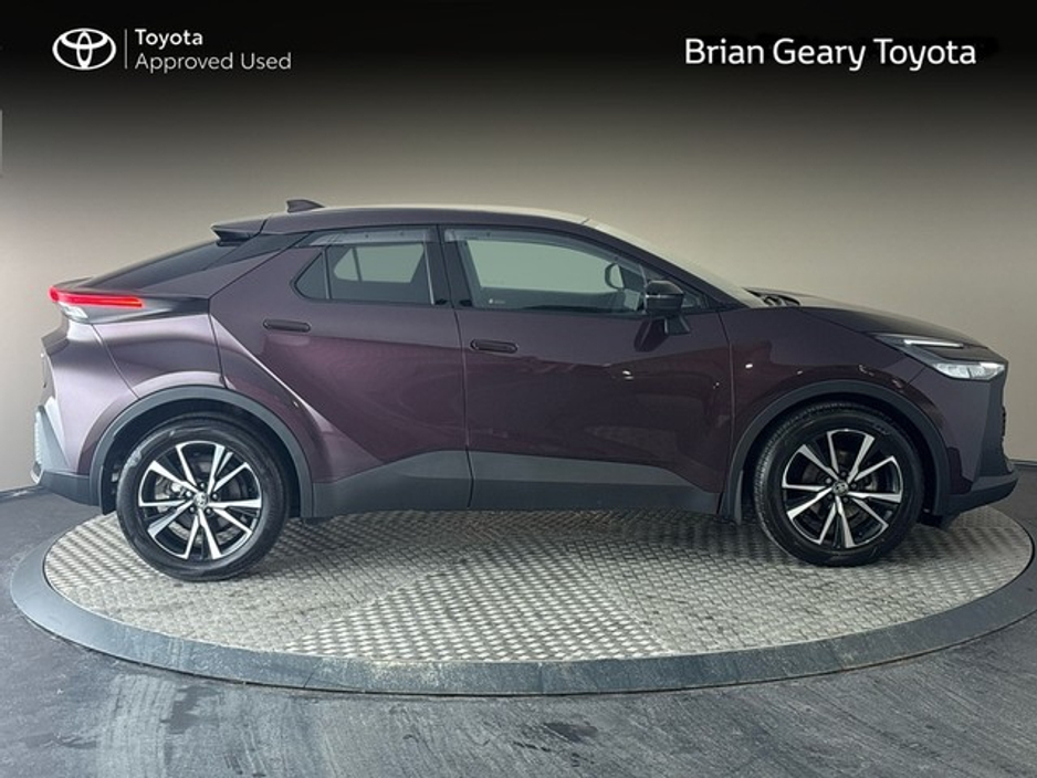 2024 Toyota C-HR - image 3