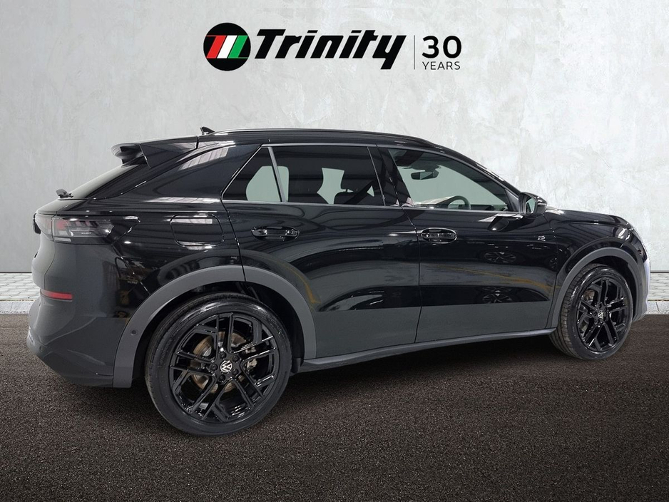 2026 Volkswagen T-Roc - image 3