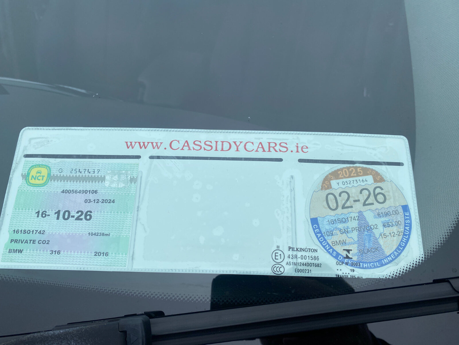 2016 BMW 3 Series - image 20