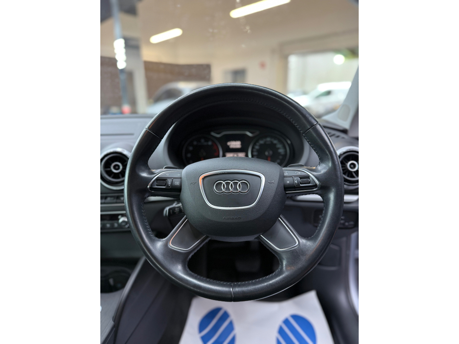 2015 Audi A3 1.4TFSI S-TRONIC SE €14,950