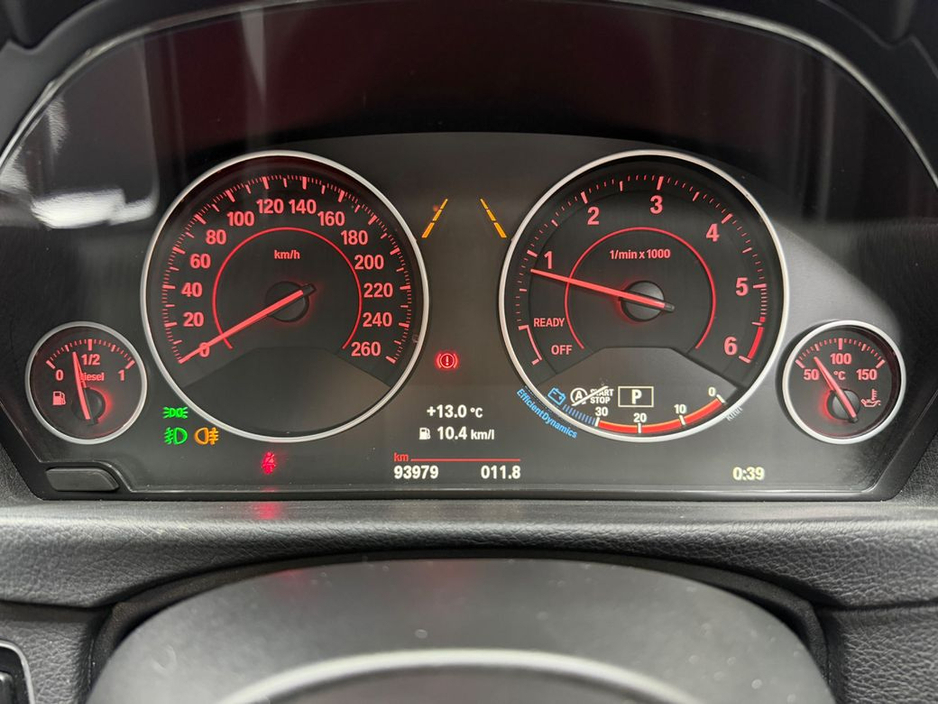 2017 BMW 3 Series - image 22