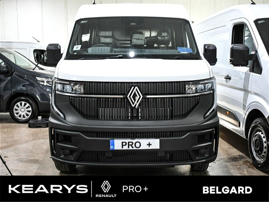 2025 Renault Master - image 9