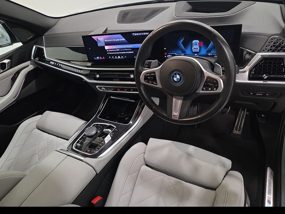 2024 BMW X5 - image 6