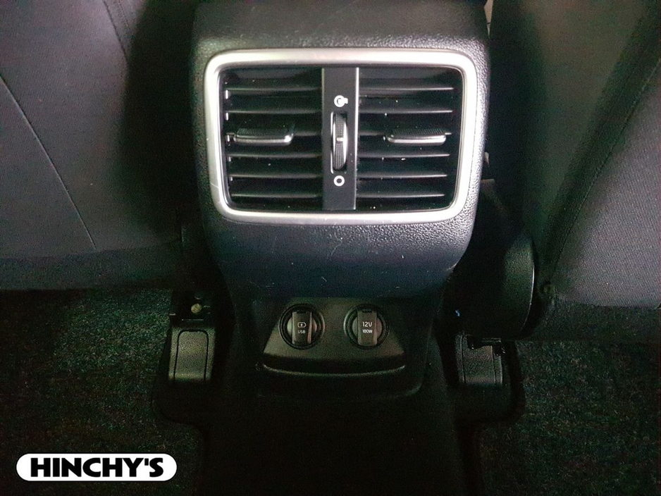 2021 Kia Sportage - image 25