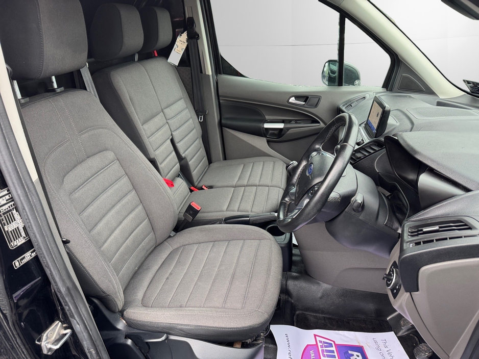 2020 Ford Transit Connect - image 13