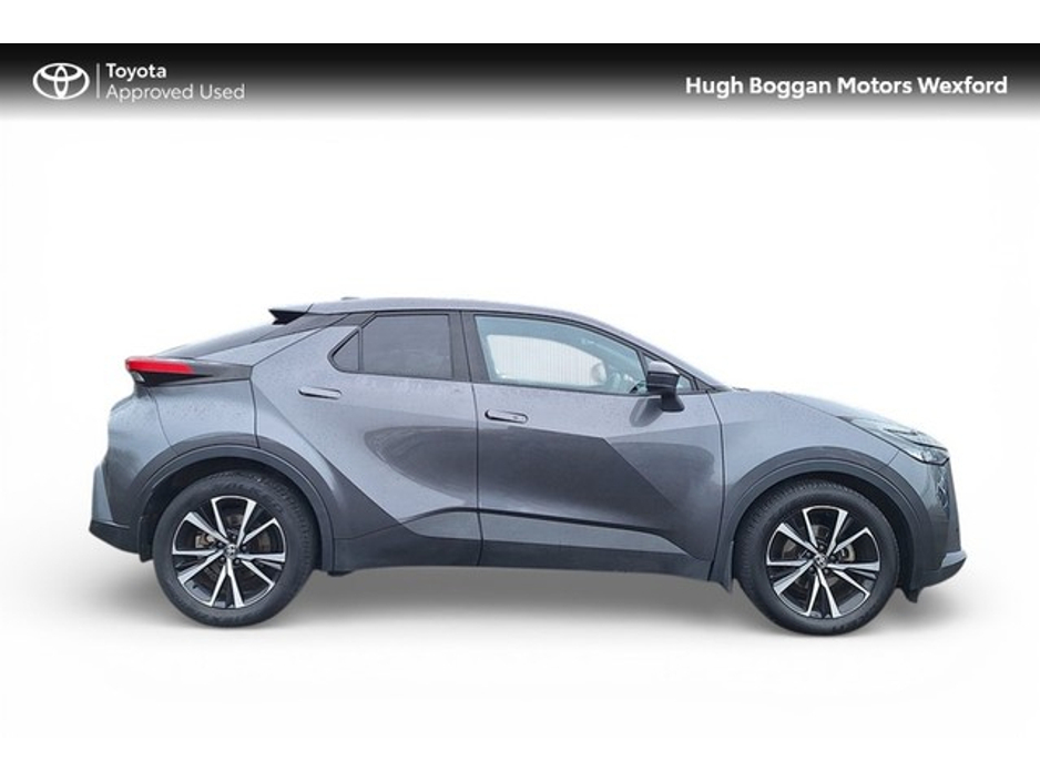 2024 Toyota C-HR - image 3
