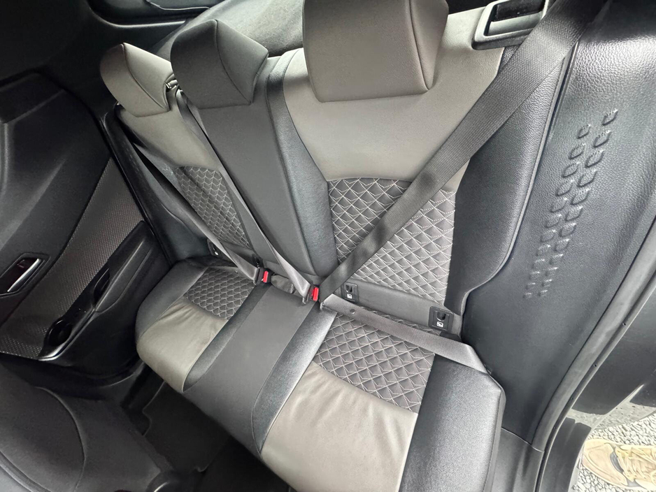 2023 Toyota C-HR - image 14