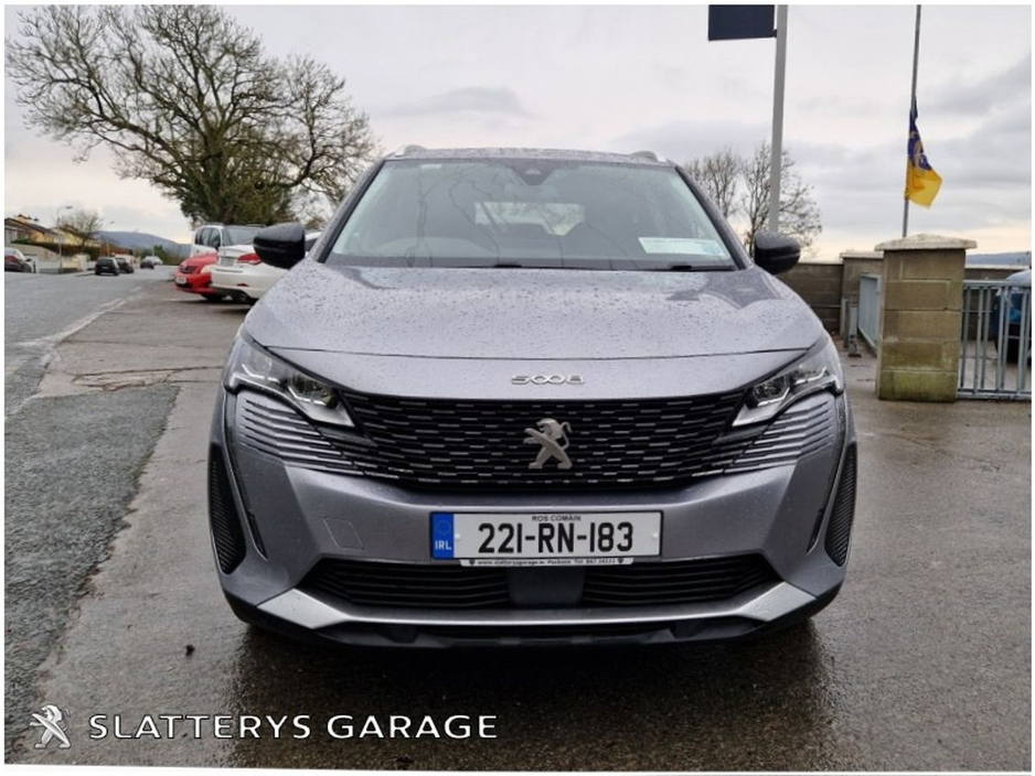 2022 Peugeot 5008 - image 12