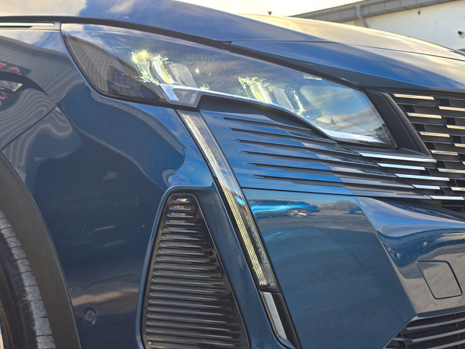 2022 Peugeot 5008 - image 15