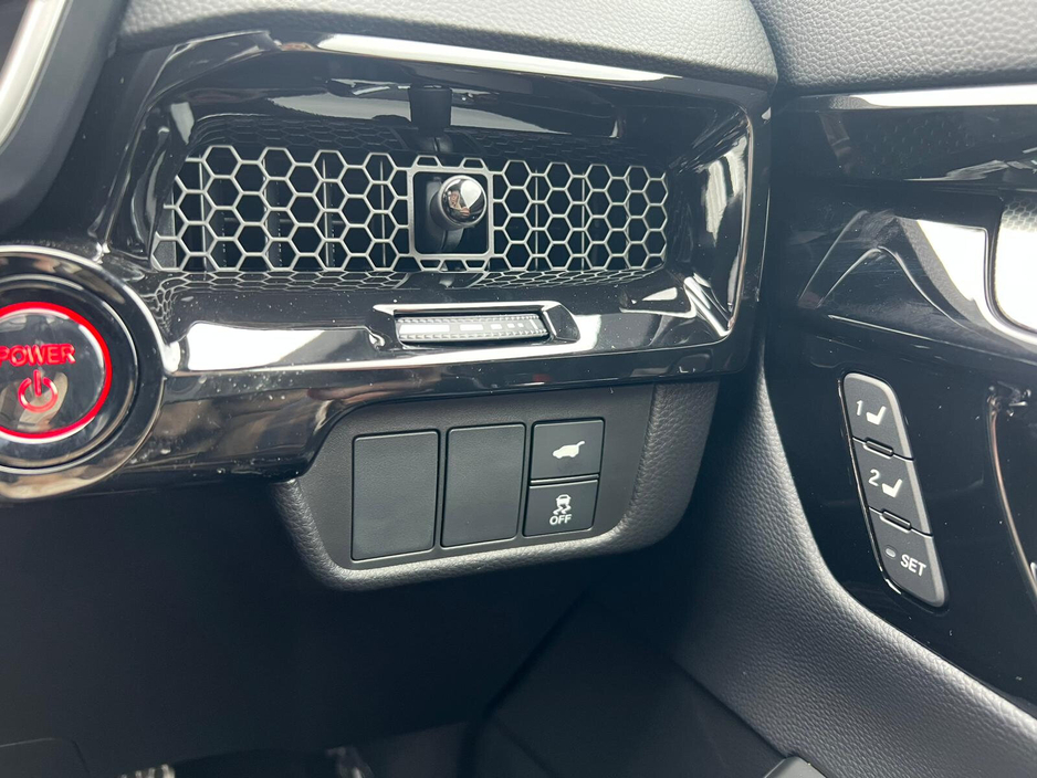 2026 Honda CR-V - image 13