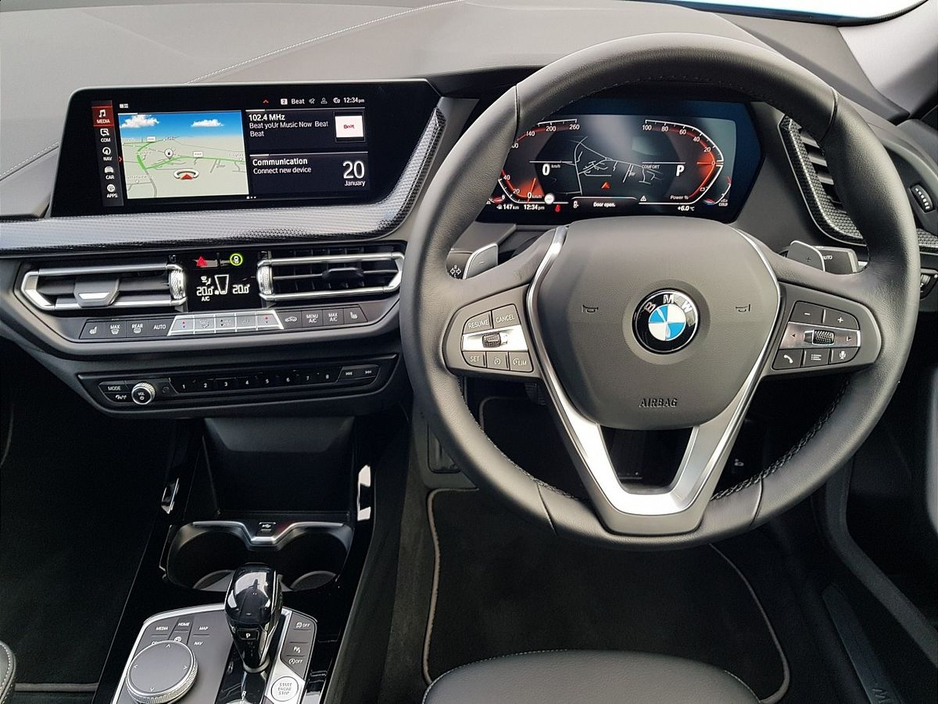 2023 BMW 2 Series - image 5