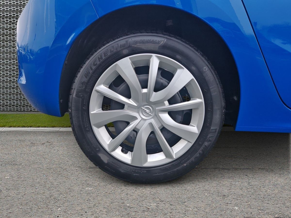 2025 Opel Corsa - image 8