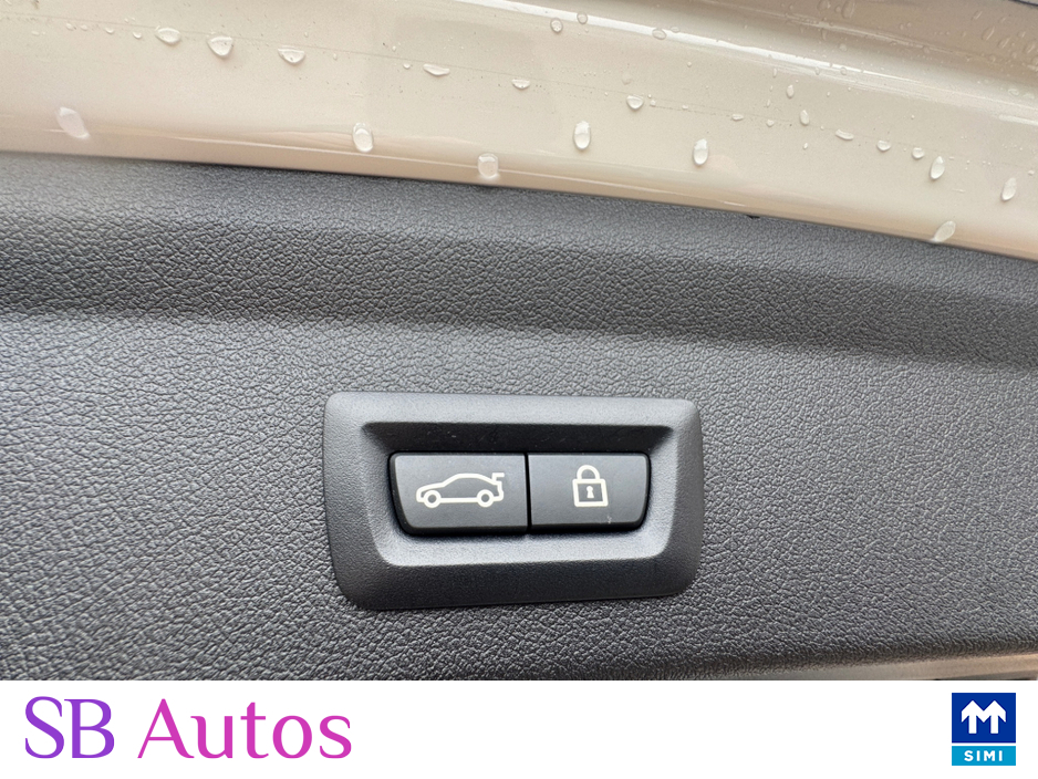 2019 BMW 1 Series - image 10