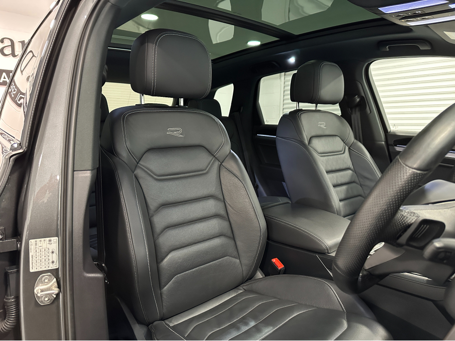 2023 Volkswagen Touareg V6 BLACK EDITION 3.0 TDI AUTO VW/AUDI SPECIALISTS WWW.DENISDARCYCARS.IE €84,950