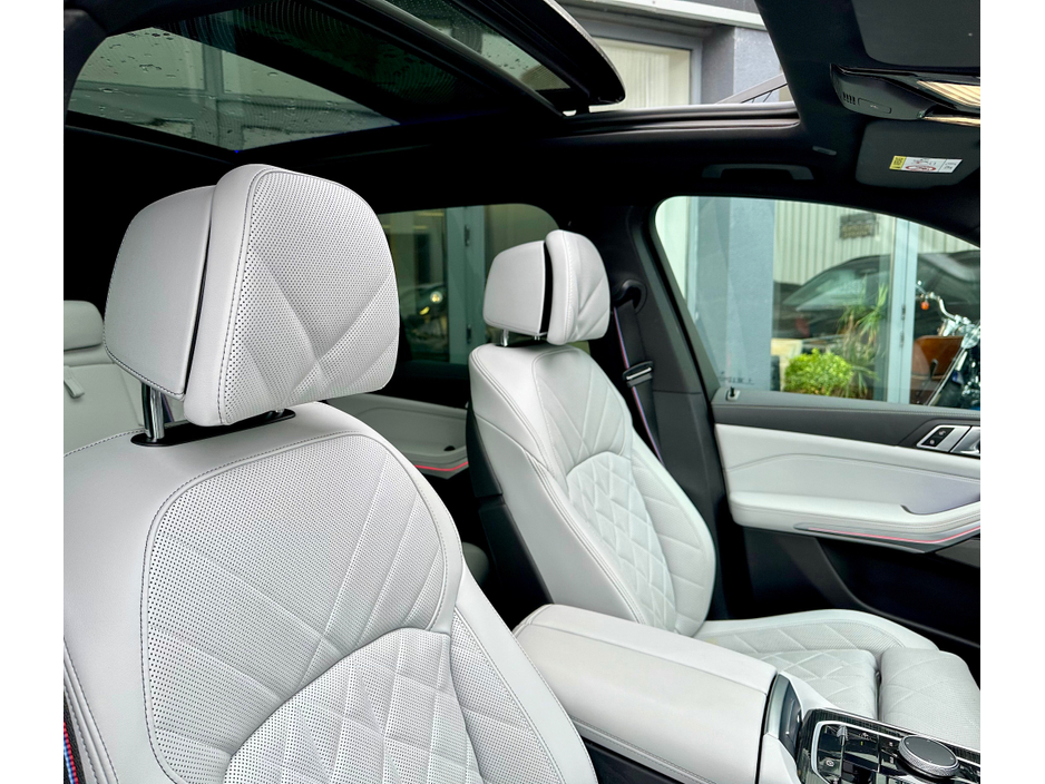 2025 BMW X5 50e *Very High Spec* M SPORT XDRIVE