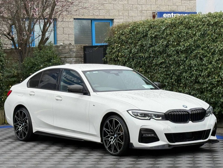 2021 BMW 3 Series - image 15