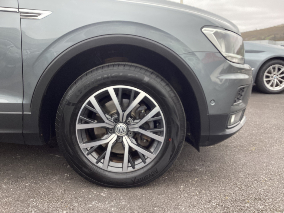 2018 Volkswagen Tiguan Allspace - image 9