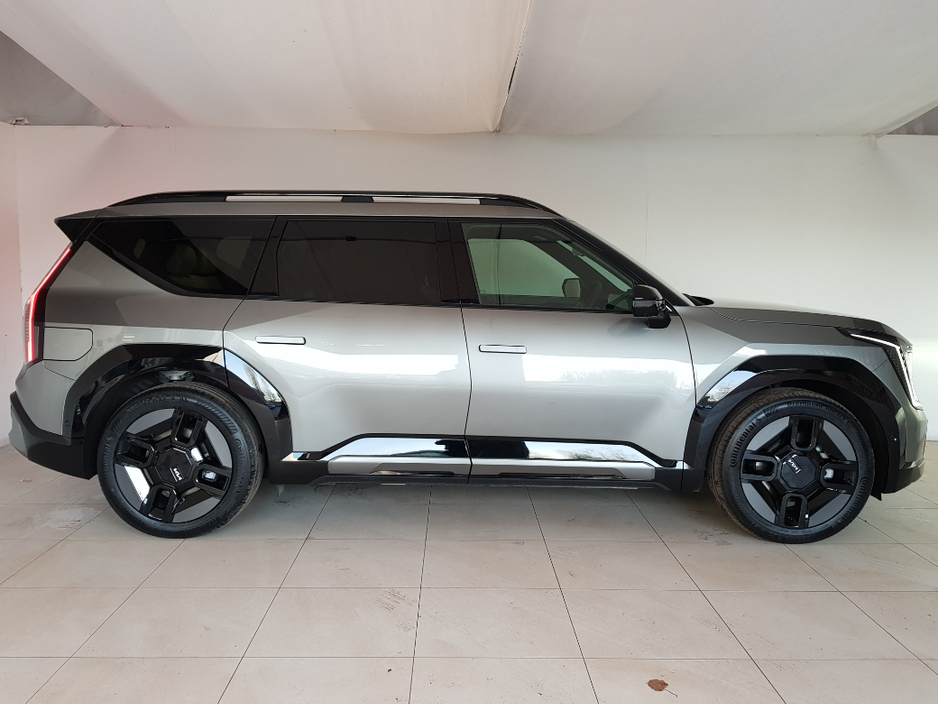 2026 Kia EV9 - image 2