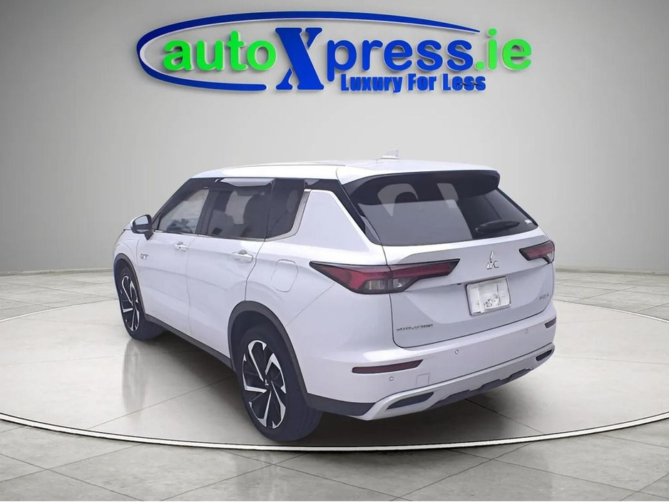 2021 Mitsubishi Outlander PHEV 4WD G, Automatic, Reversing camera