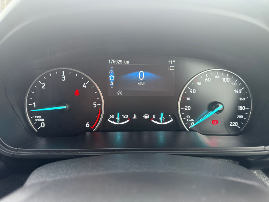 2019 Ford Ecosport - image 21