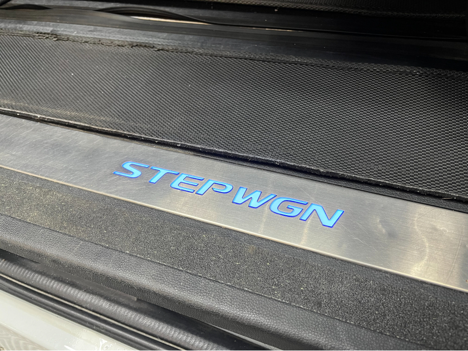 2019 Honda Stepwagon €25950 2019 HONDA STEPWAGON HYBRID G EX SENSING BLACK STYLE 2.0 AUTOMATIC / CRUISE CONTROL / REVERSE CAMERA / AUTOMATIC DOORS / 7 SEATS €25,950